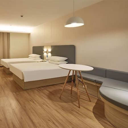 Hanting Hotel Shanghai Pudong Airport Zhuqiao Extérieur photo