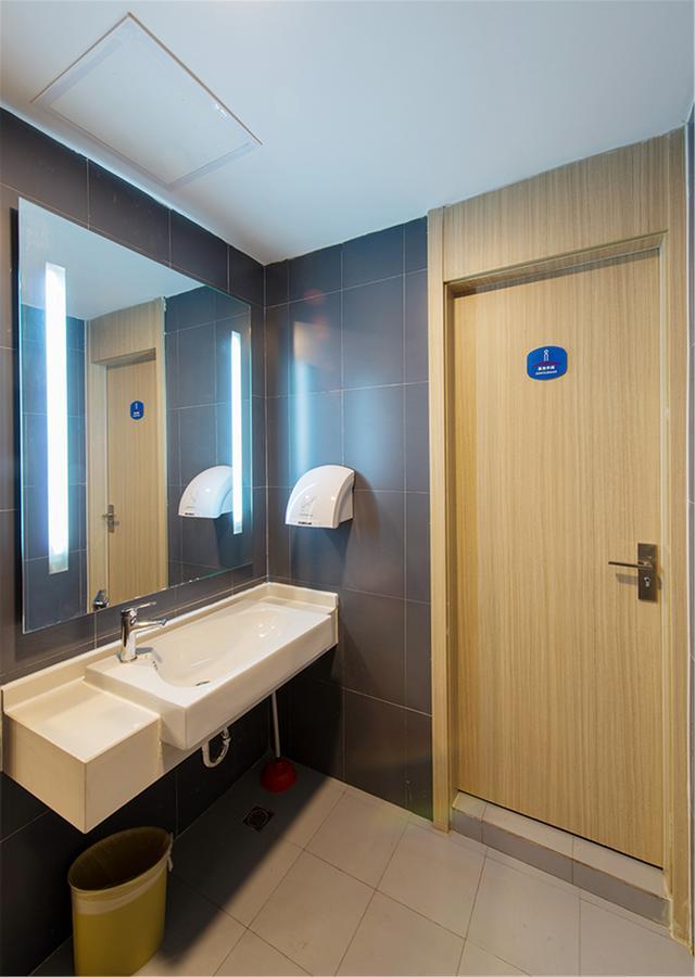 Hanting Hotel Shanghai Pudong Airport Zhuqiao Extérieur photo