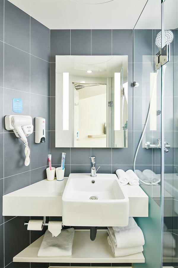 Hanting Hotel Shanghai Pudong Airport Zhuqiao Extérieur photo